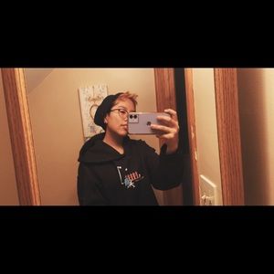 Meet your Posher, Alicia